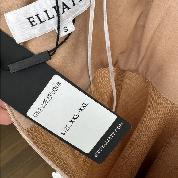 Elliatt Bride And Guest Floral Dress Originally $468 Size Small - Picture 6 of 6